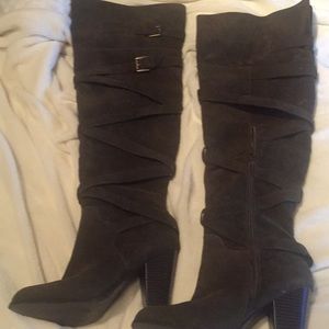 Over the knee boots olive green!!